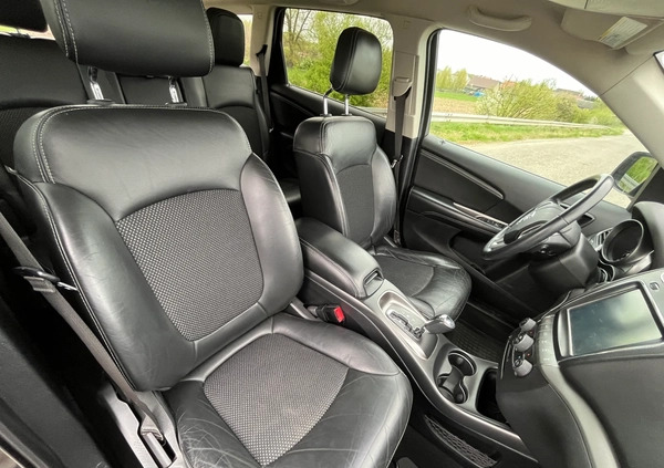 Dodge Journey cena 68000 przebieg: 147500, rok produkcji 2018 z Białystok małe 56